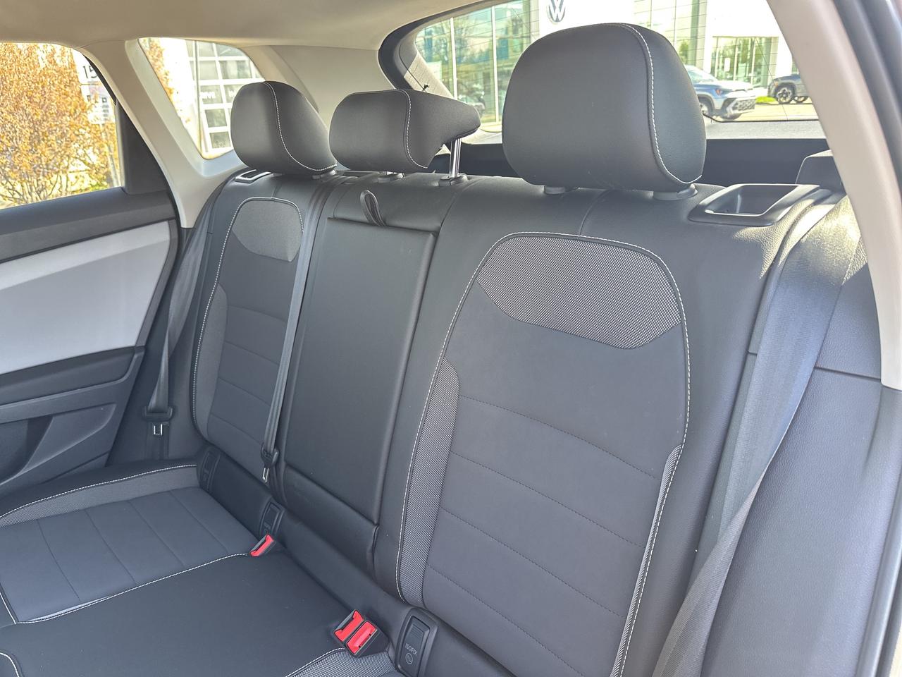 2022 Volkswagen Taos Comfortline 4Motion Photo