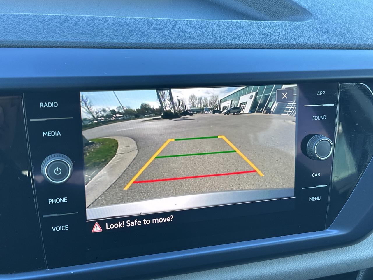 2022 Volkswagen Taos Comfortline 4Motion Photo