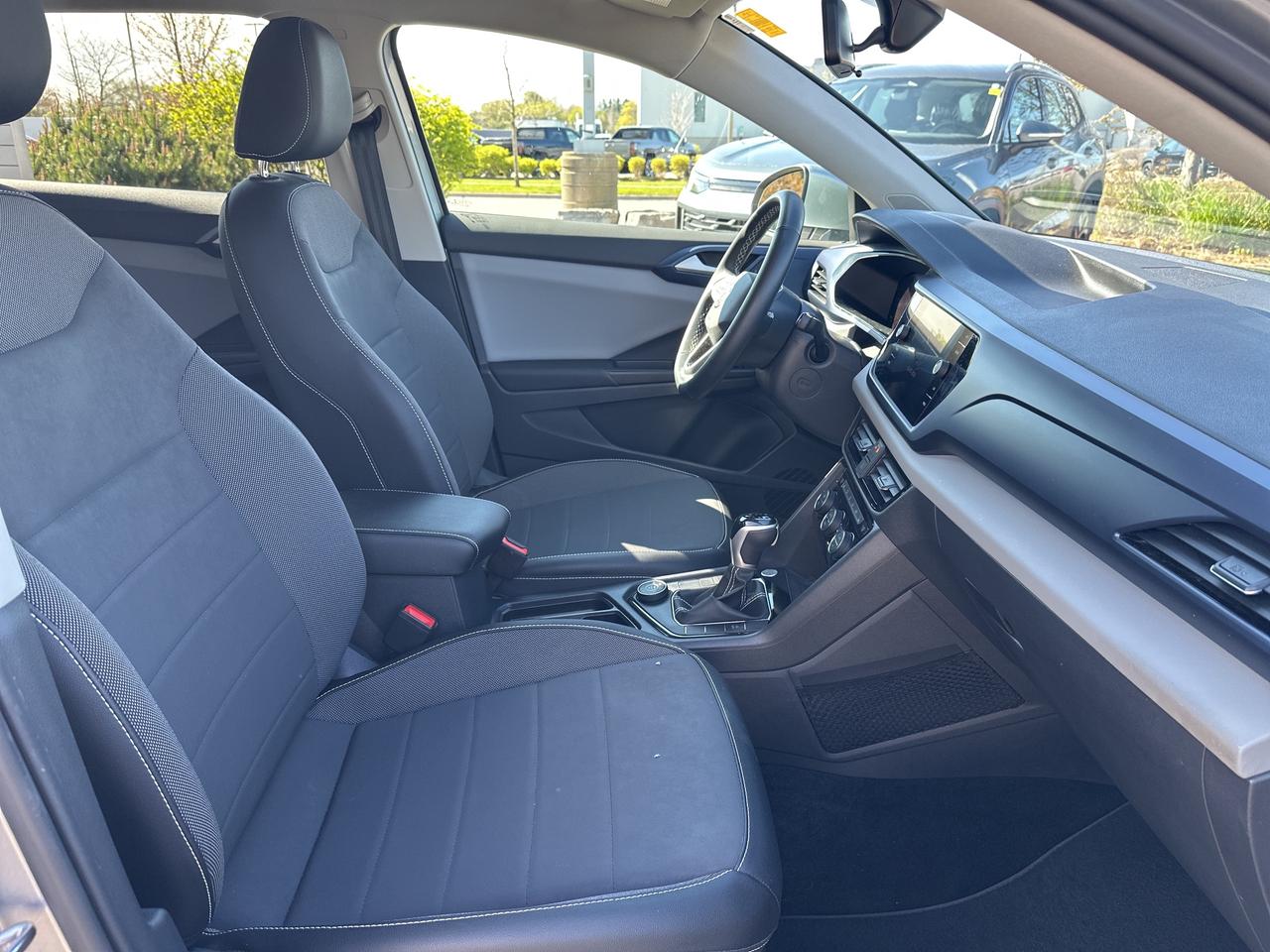 2022 Volkswagen Taos Comfortline 4Motion Photo