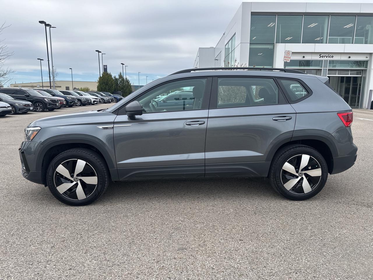 2024 Volkswagen Taos Trendline 4Motion Photo2