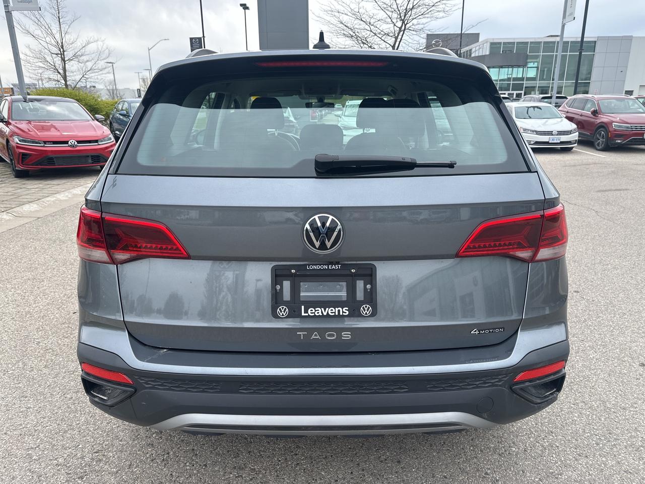 2024 Volkswagen Taos Trendline 4Motion Photo