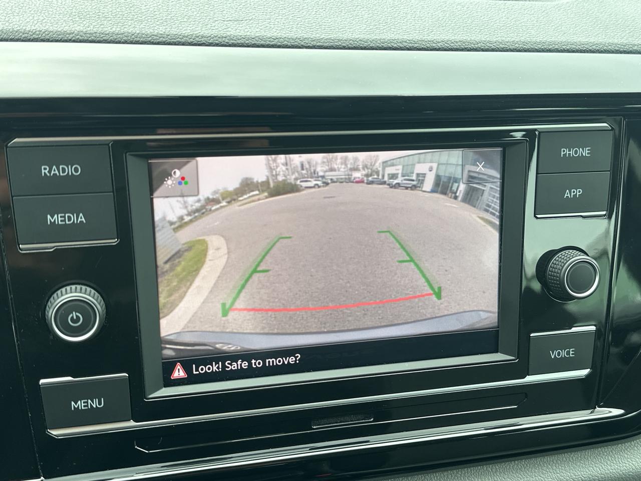 2024 Volkswagen Taos Trendline 4Motion Photo