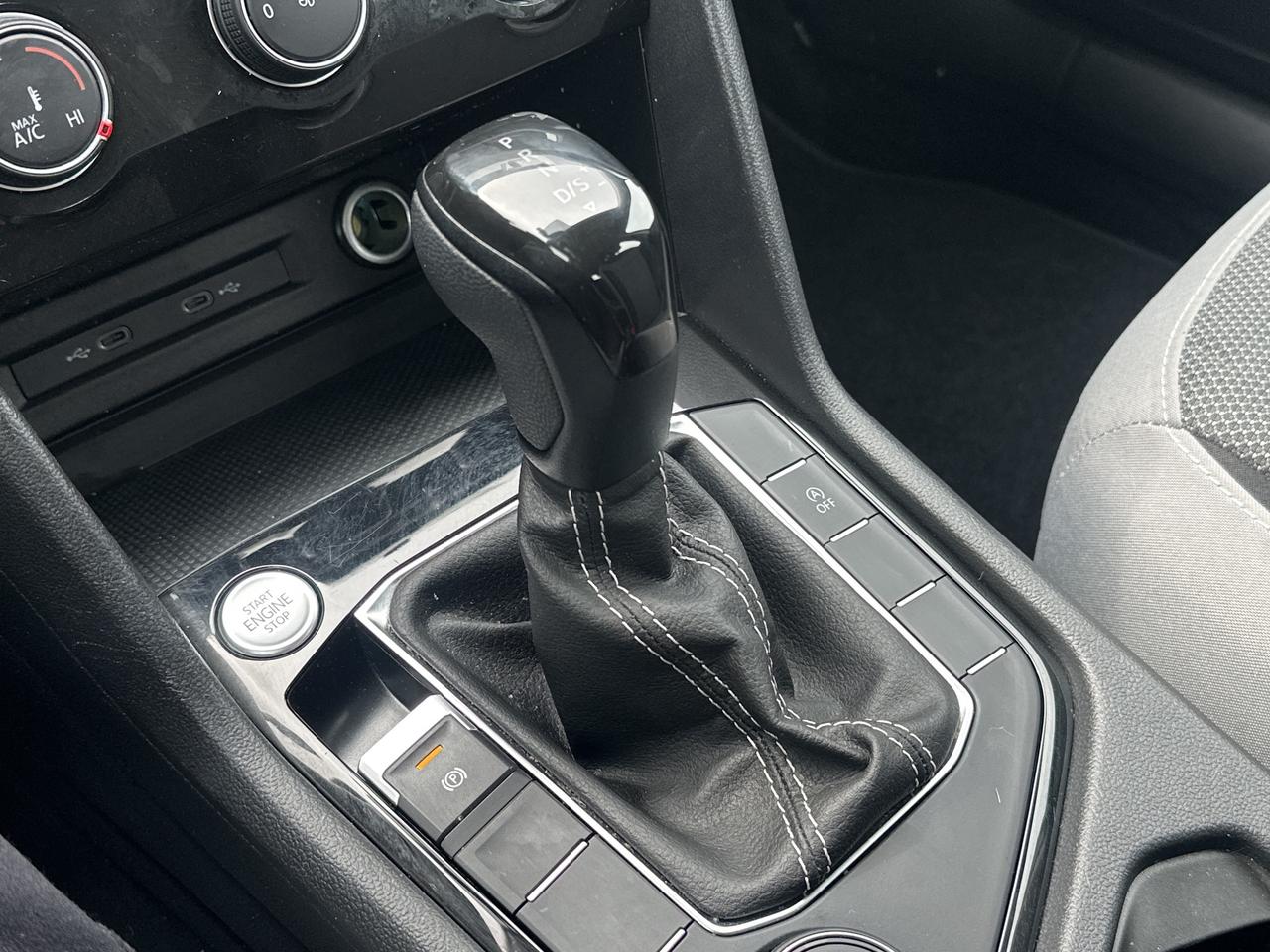 2024 Volkswagen Taos Trendline 4Motion Photo