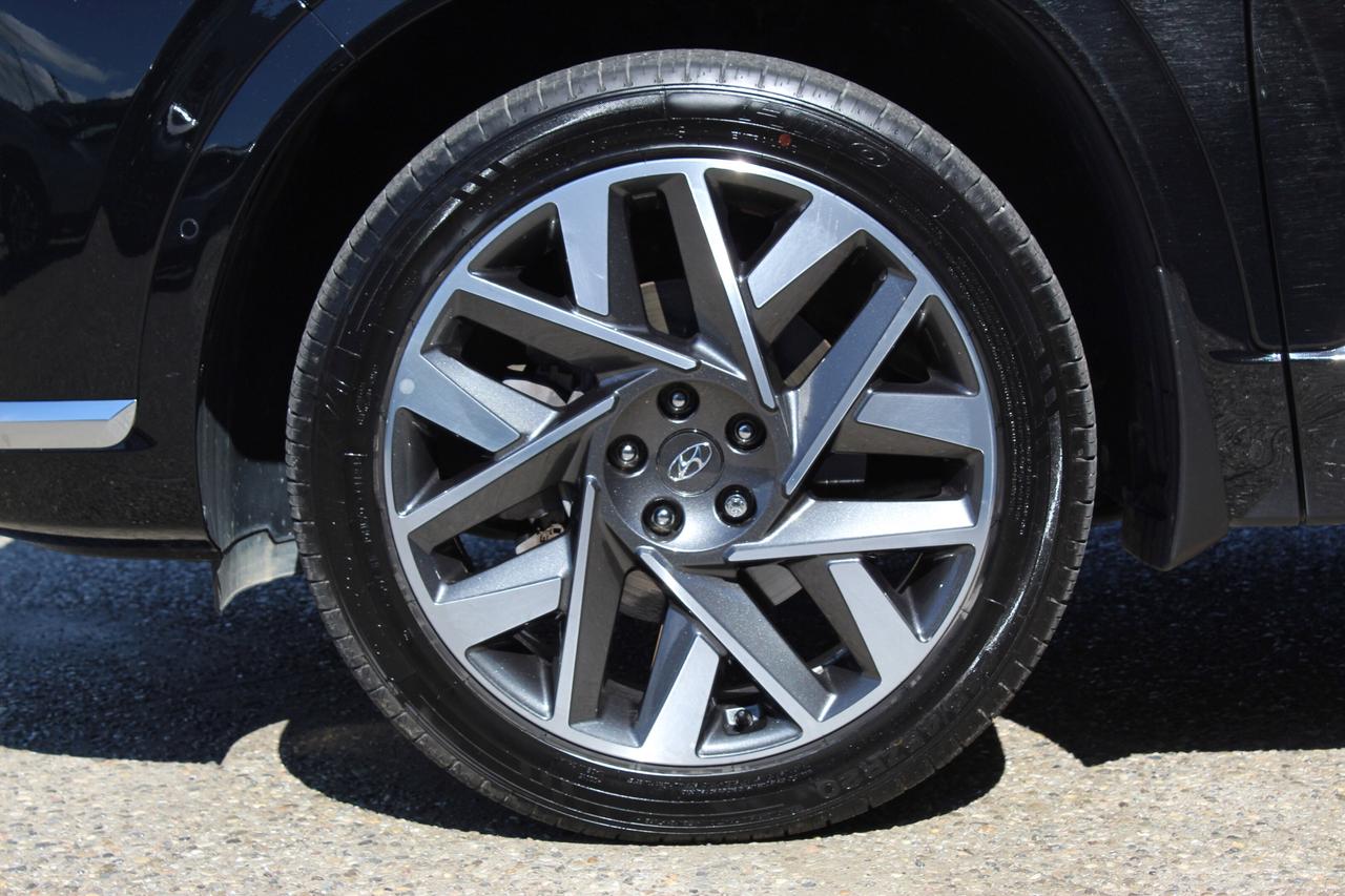 2023 Hyundai Santa Fe Ultimate Calligraphy Photo
