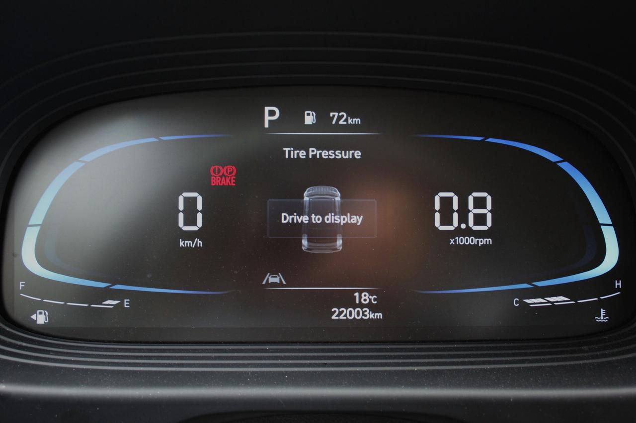 2023 Hyundai Venue Essential IVT w/Two-Tone Photo