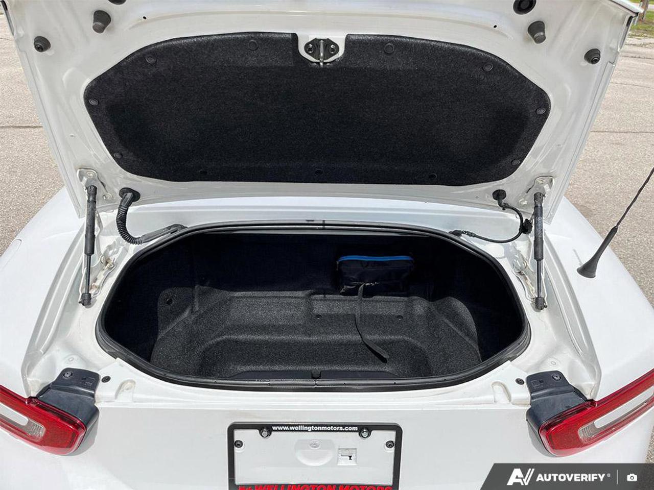 2020 Fiat 124 Spider Lusso | Leather | Navigation | BOSE Premium Audio | Blind-Spot | Heated Seats | Push Button Start Photo