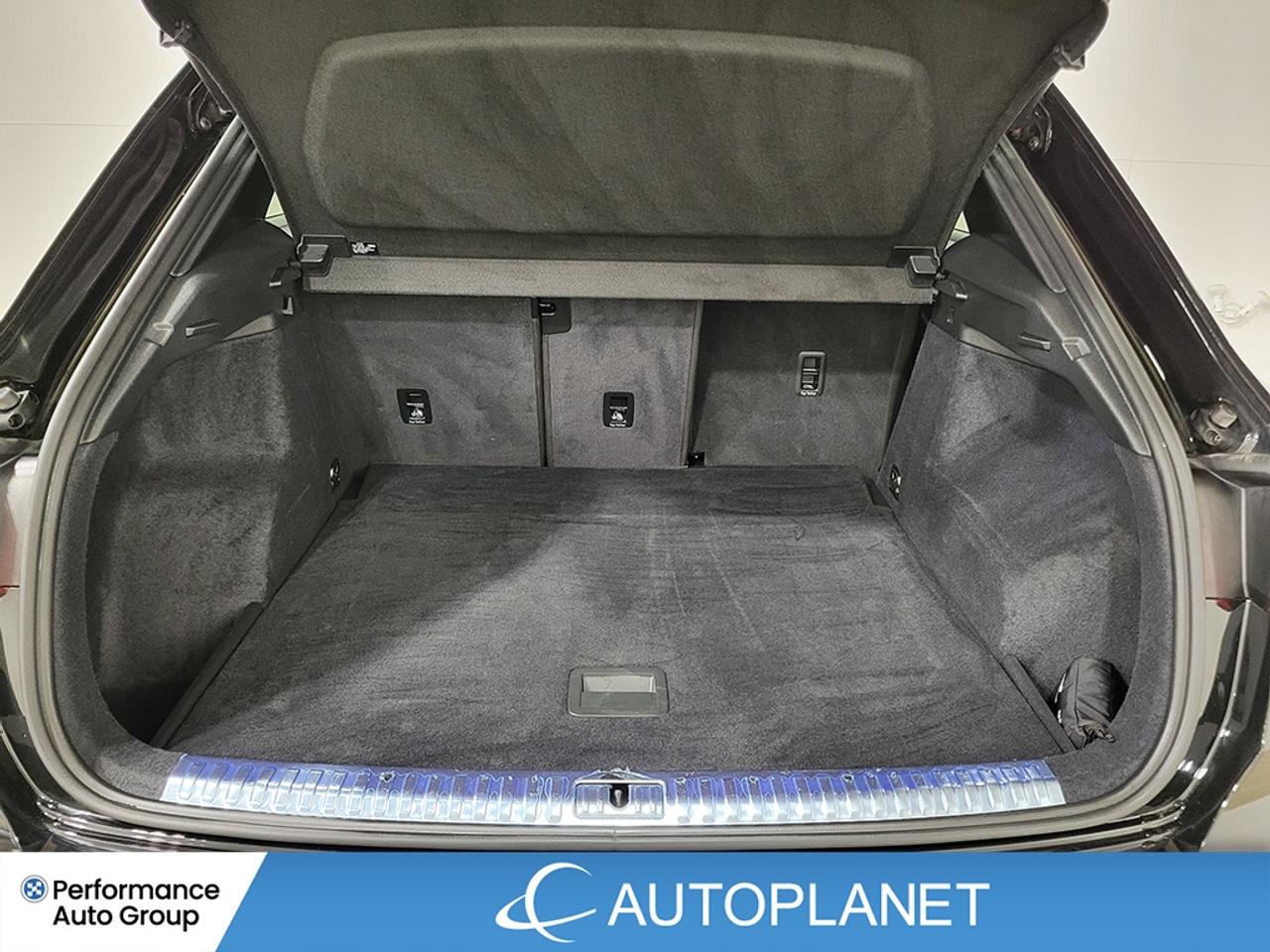 2025 Audi Q3 Progressiv 45 Quattro, S-Line, Back Up Cam! Photo