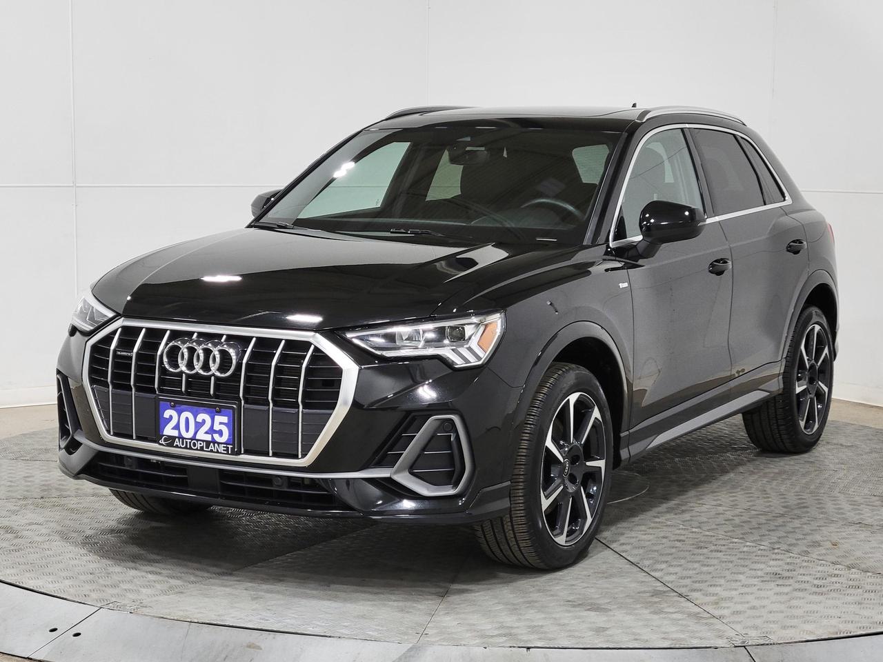 2025 Audi Q3 Progressiv 45 Quattro, S-Line, Back Up Cam! Photo