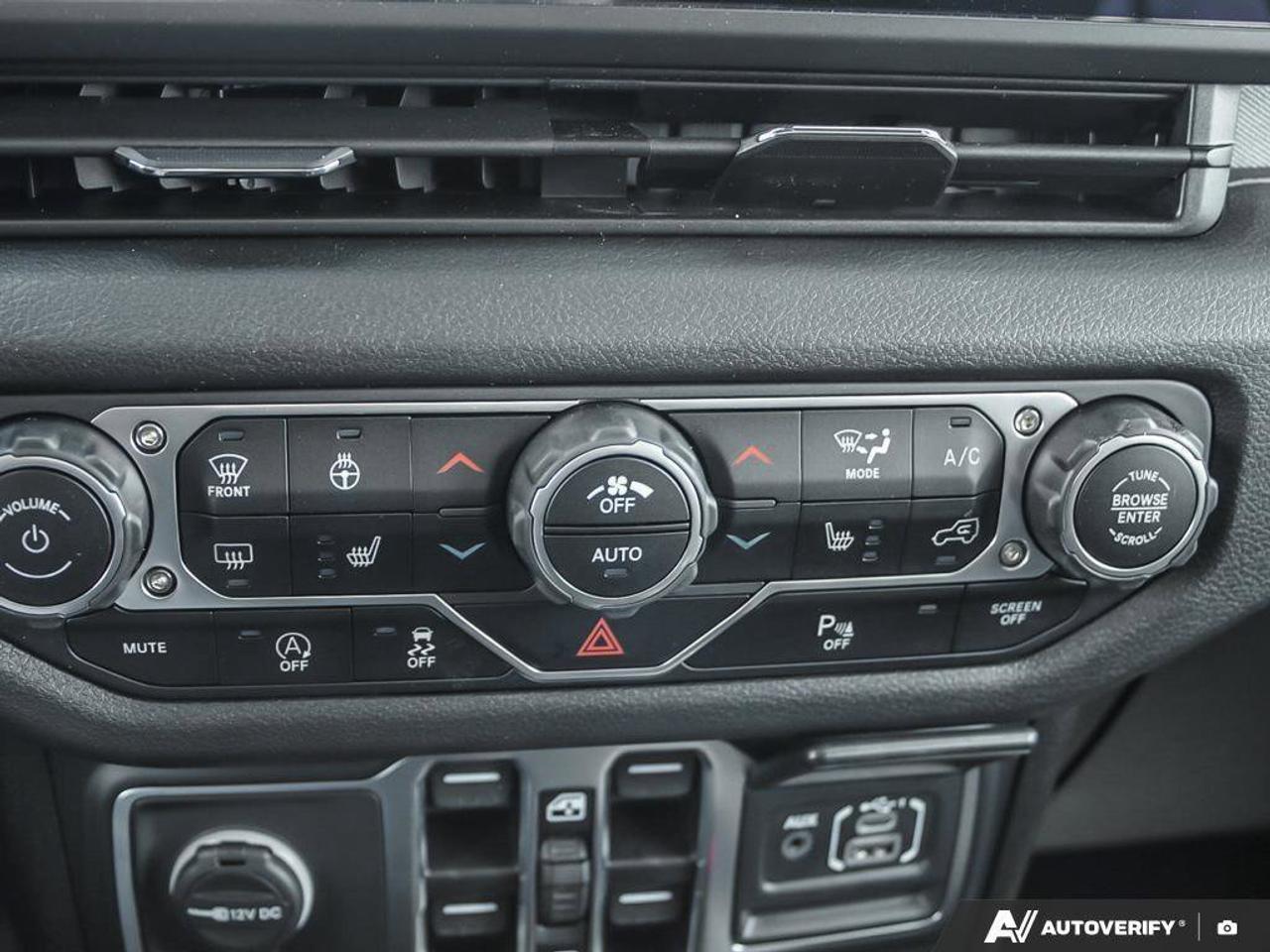 2025 Jeep Wrangler SPORT Photo