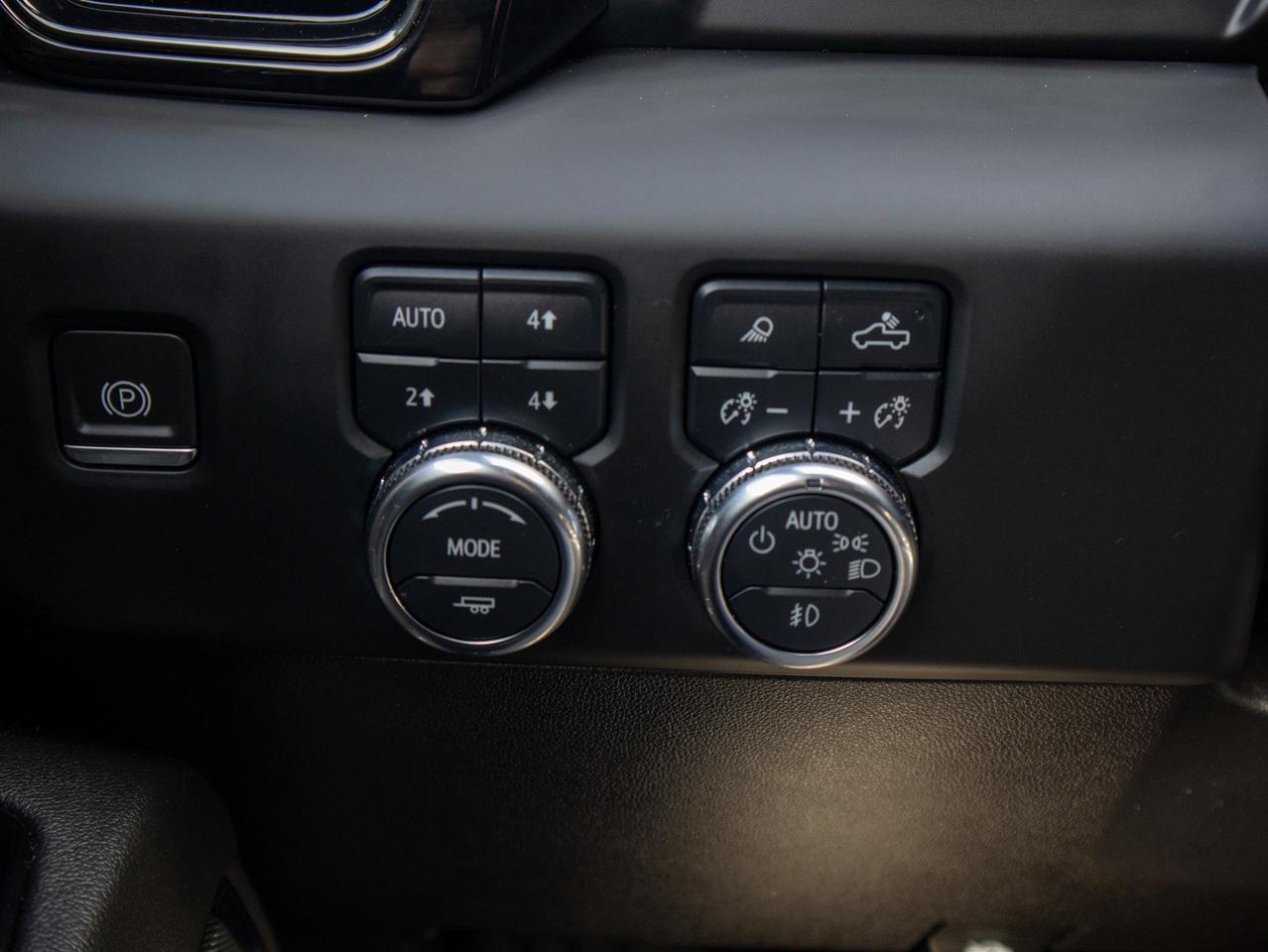 2024 GMC Sierra 1500 AT4 - Heated Mirrors   Leather Seats Photo