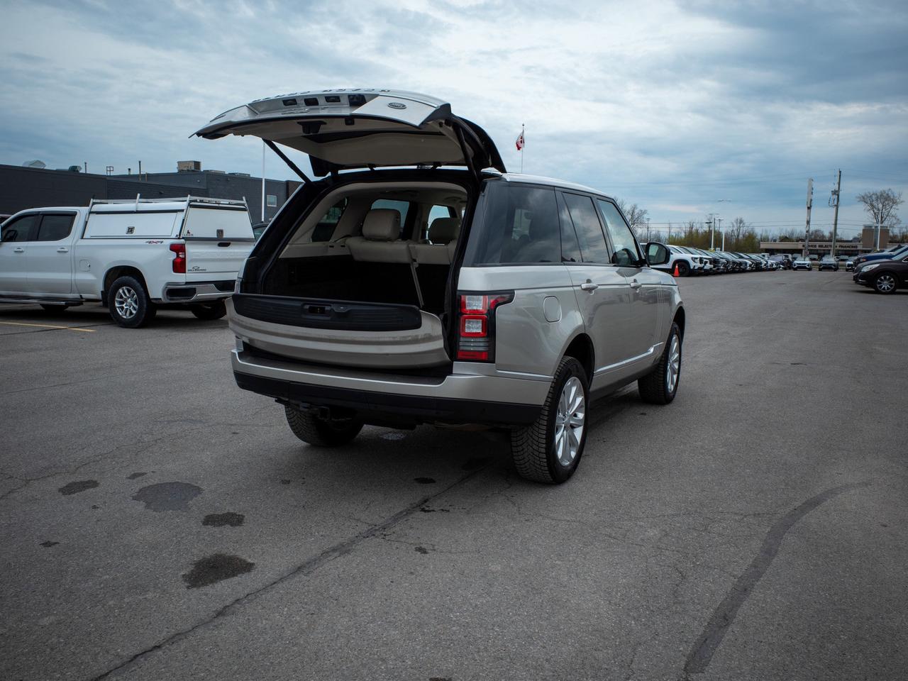 2017 Land Rover Range Rover Td6 HSE - Leather Seats   Sunroof Photo