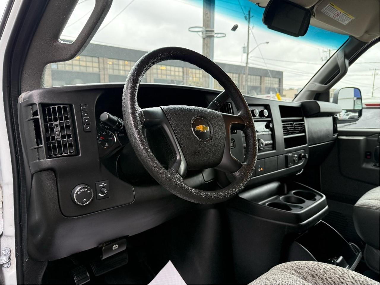 2016 Chevrolet Express 3500 3500 135 Wheel Base Clean Carfax Certified Photo4