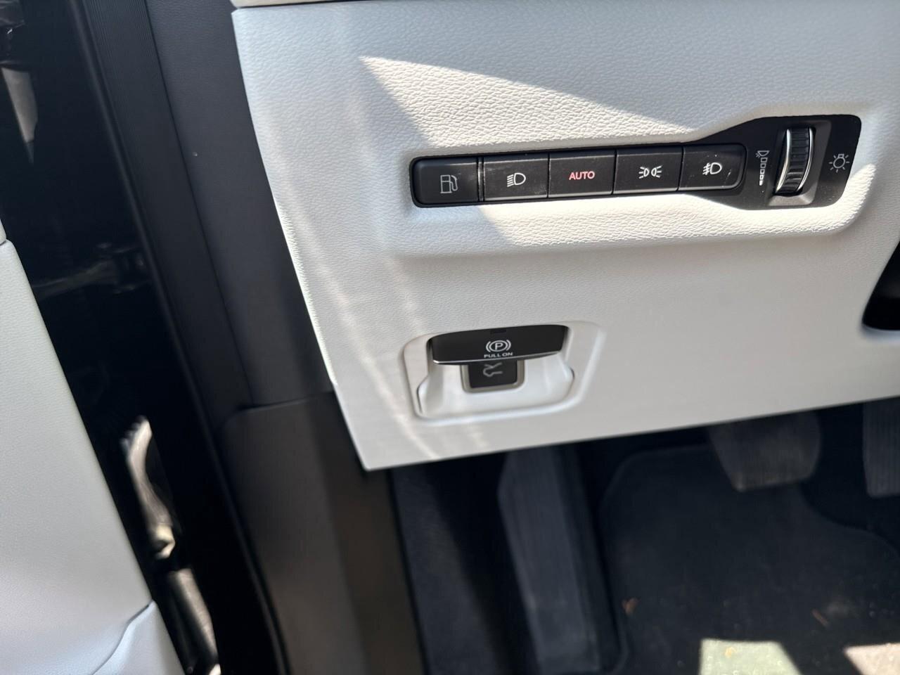 2026 Jeep Cherokee Limited 4X4 Photo