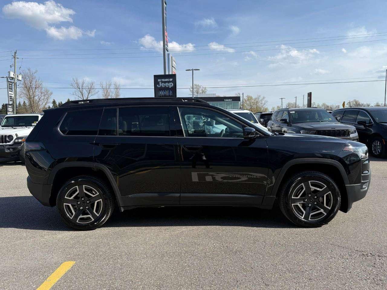 2026 Jeep Cherokee Limited 4X4 Photo