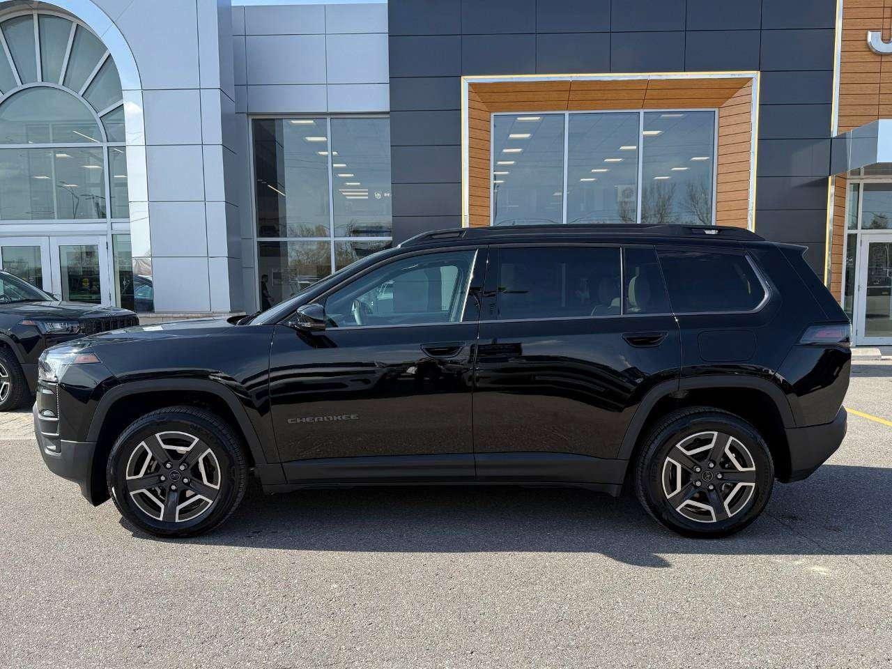 2026 Jeep Cherokee Limited 4X4 Photo