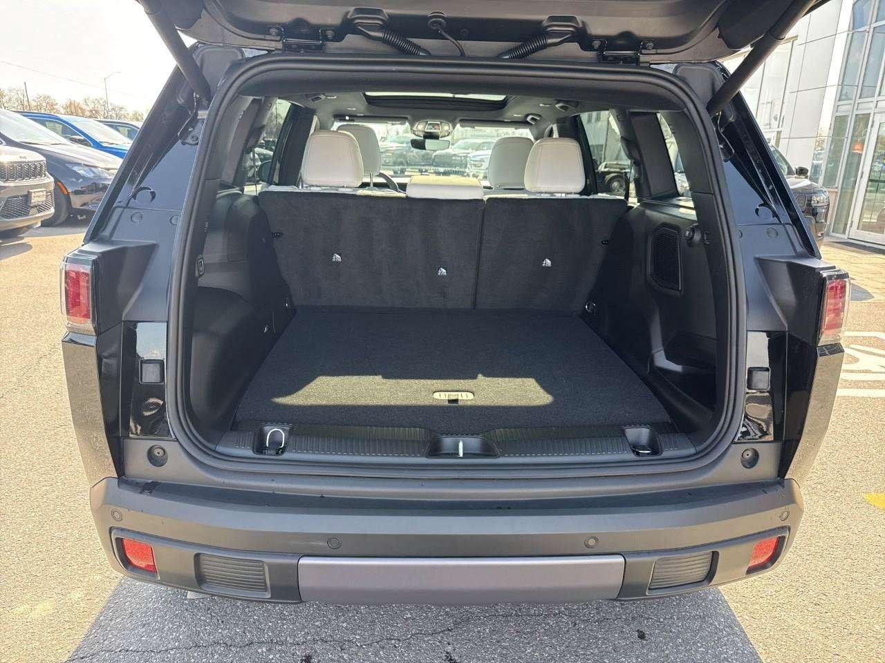 2026 Jeep Cherokee Limited 4X4 Photo