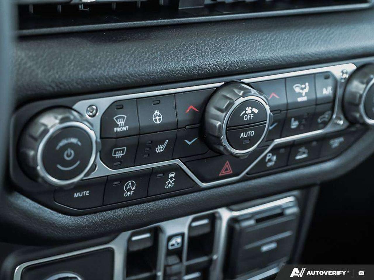 2025 Jeep Wrangler SPORT Photo