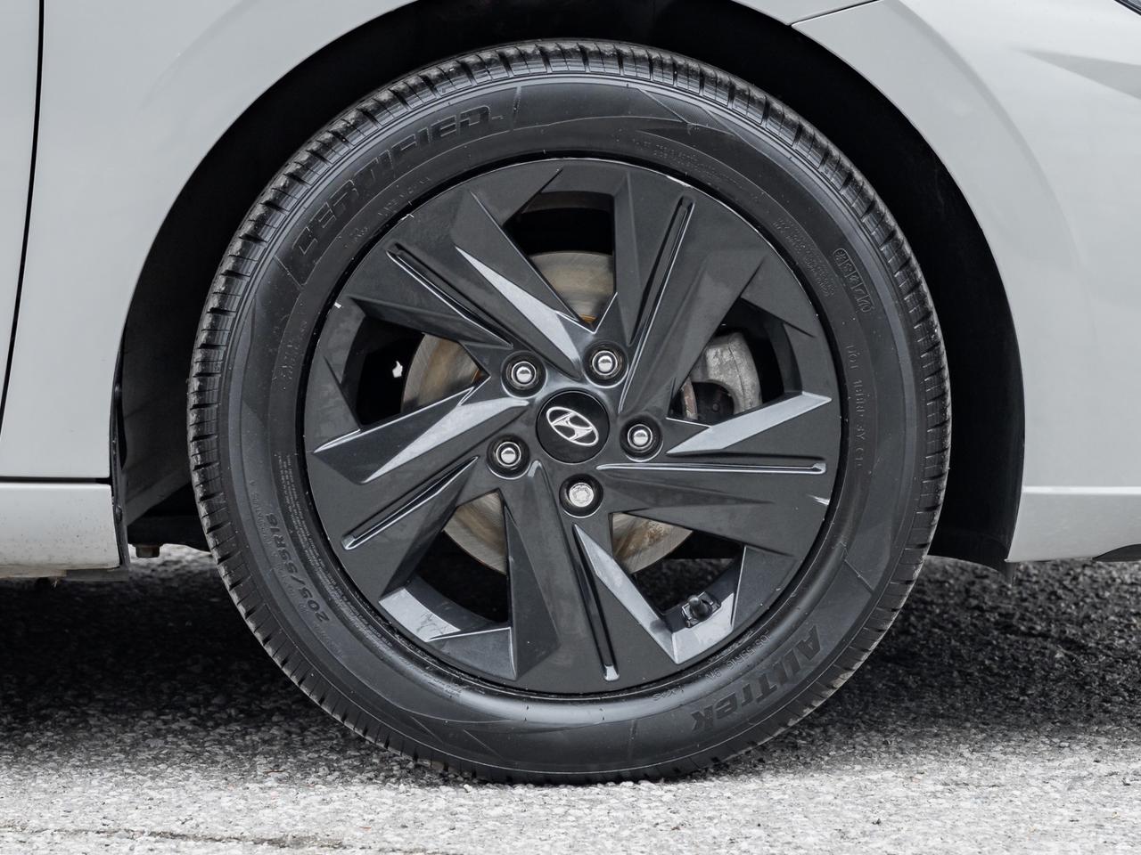 2021 Hyundai Elantra Preferred IVT, Camera Photo