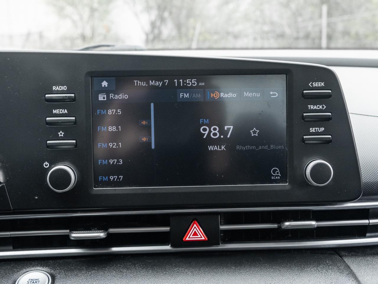 2021 Hyundai Elantra Preferred IVT, Camera Photo