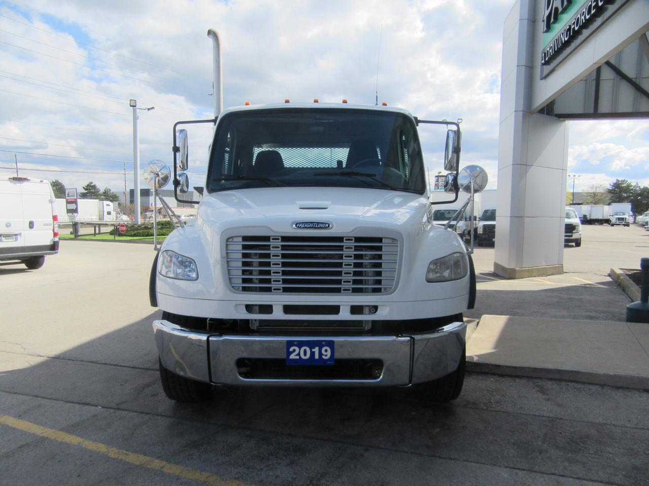 2019 Freightliner M2-106 DIESEL NEW 26FT FLAT DECK WITH TIE STRAP PACKAGE Photo