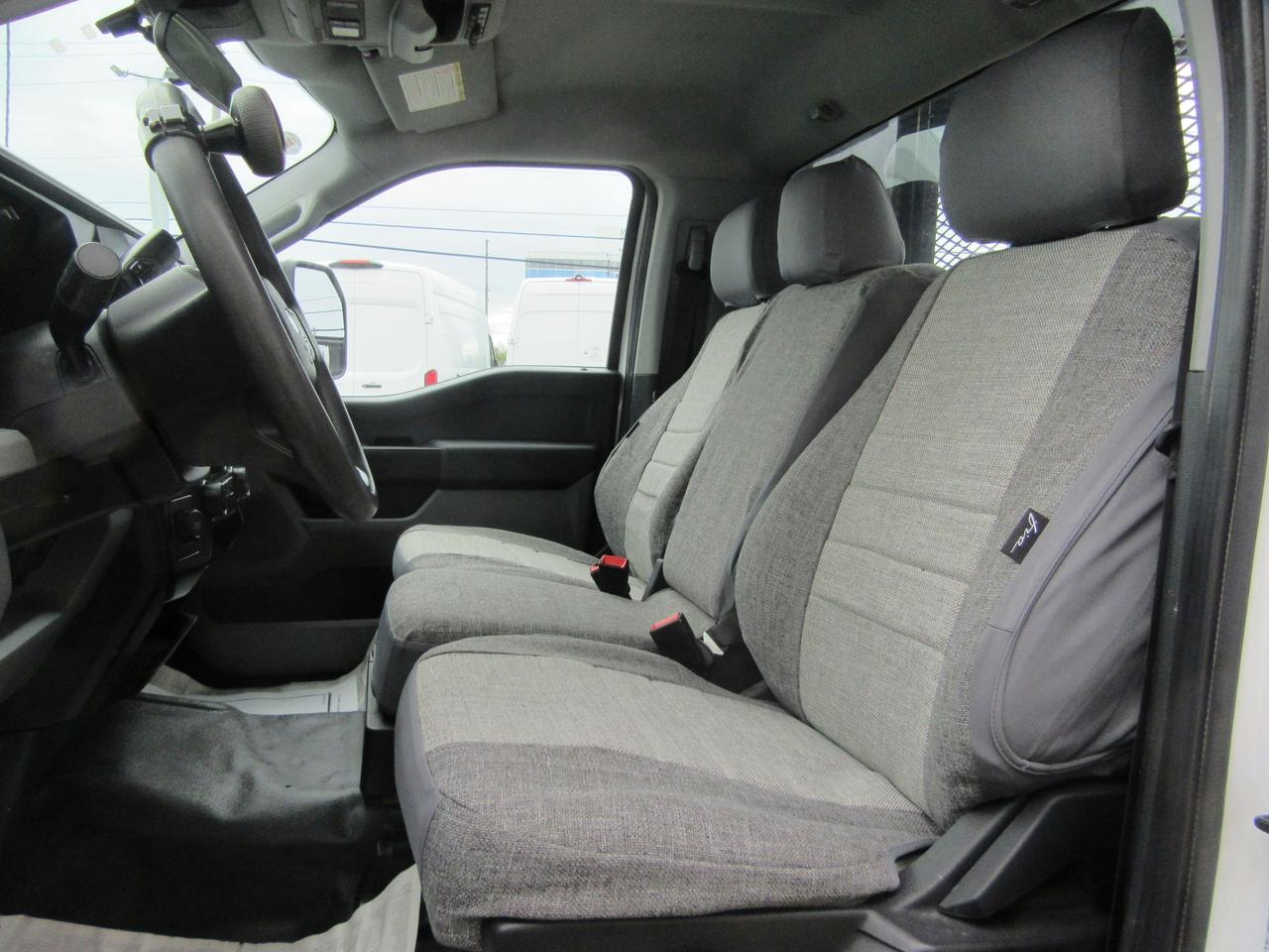 2023 Ford F-550 DIESEL 16FT FLAT DECK WITH POWER LIFTGATE Photo4