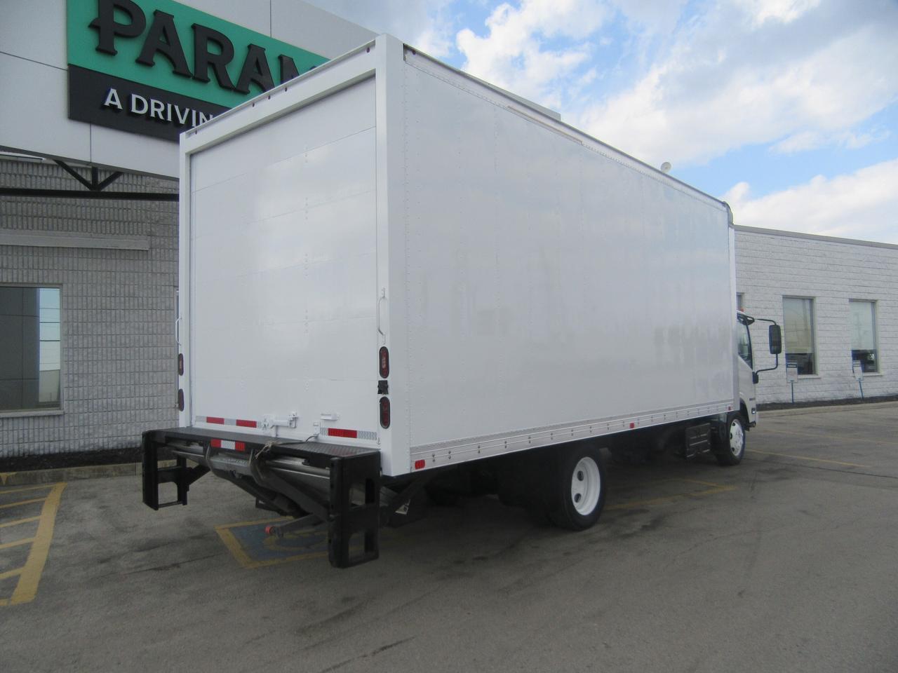 2020 Isuzu NRR DIESEL 20FT HIGH & WIDE BOX POWER LIFTGATE Photo2