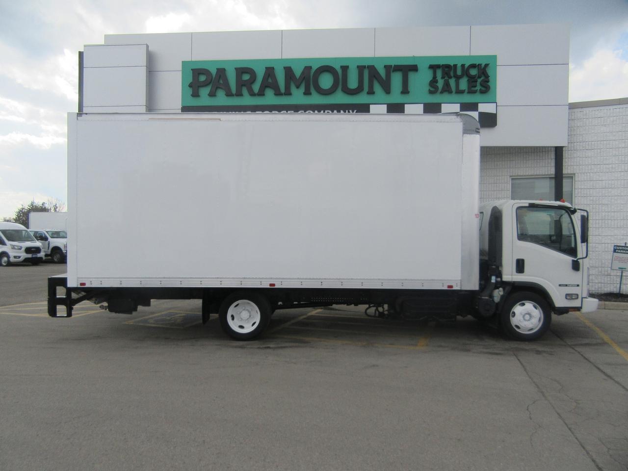 2020 Isuzu NRR DIESEL 20FT HIGH & WIDE BOX POWER LIFTGATE Photo
