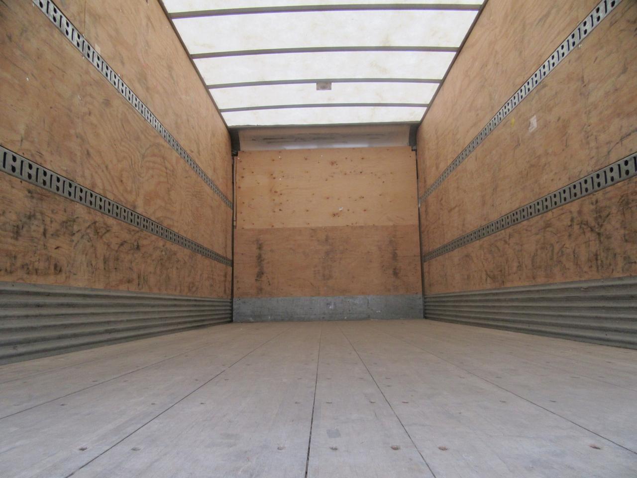 2020 Isuzu NRR DIESEL 20FT HIGH & WIDE BOX POWER LIFTGATE Photo