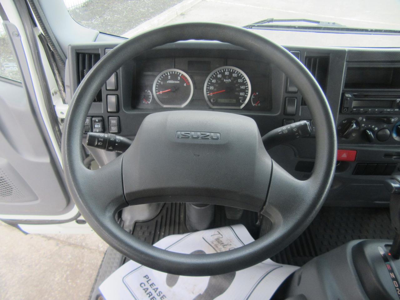 2020 Isuzu NRR DIESEL 20FT HIGH & WIDE BOX POWER LIFTGATE Photo