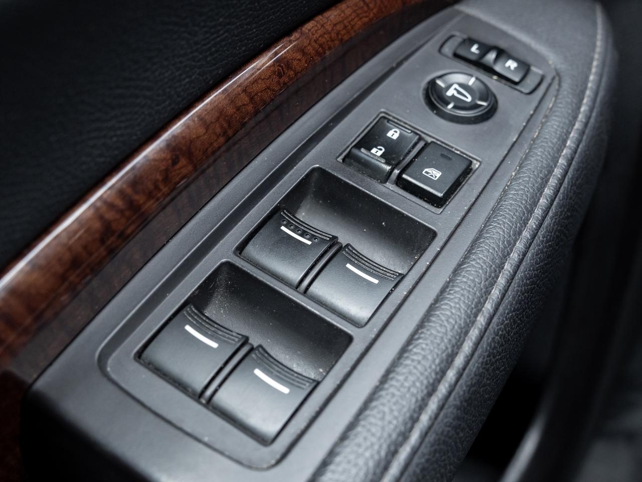 2017 Acura MDX SH-AWD NAV PKG Photo