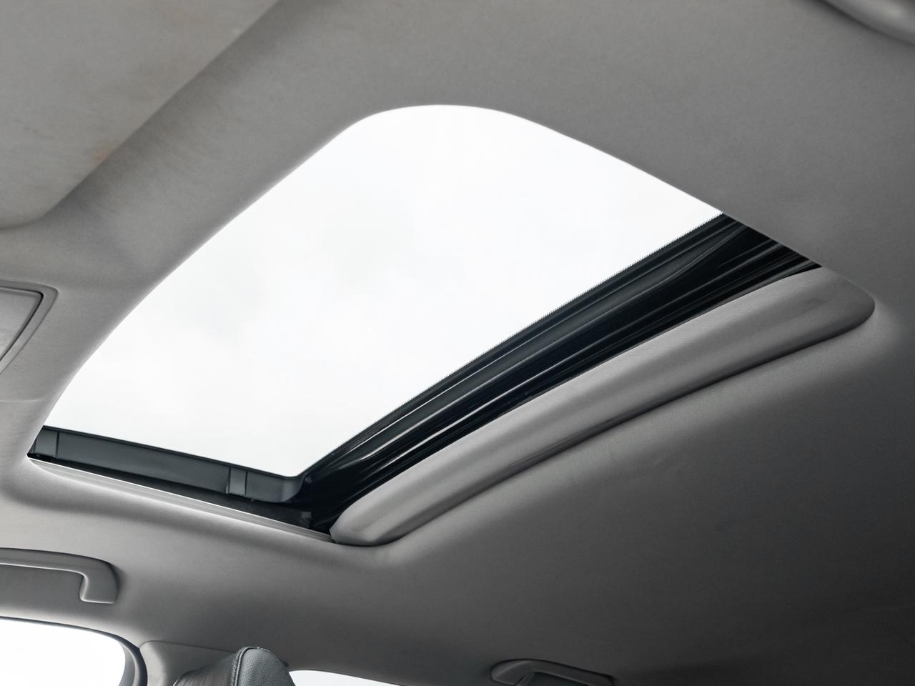 2017 Acura MDX SH-AWD NAV PKG Photo