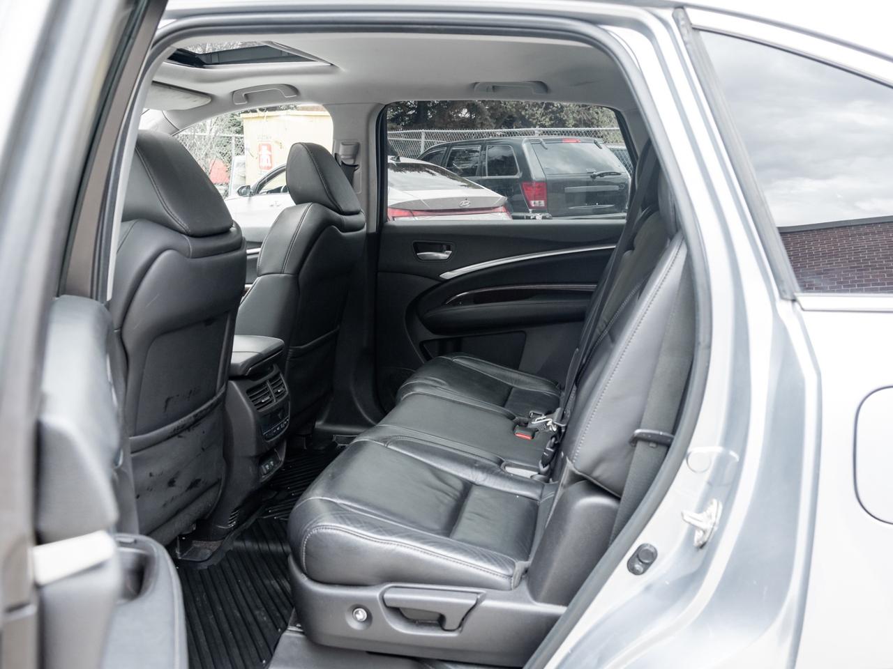 2017 Acura MDX SH-AWD NAV PKG Photo
