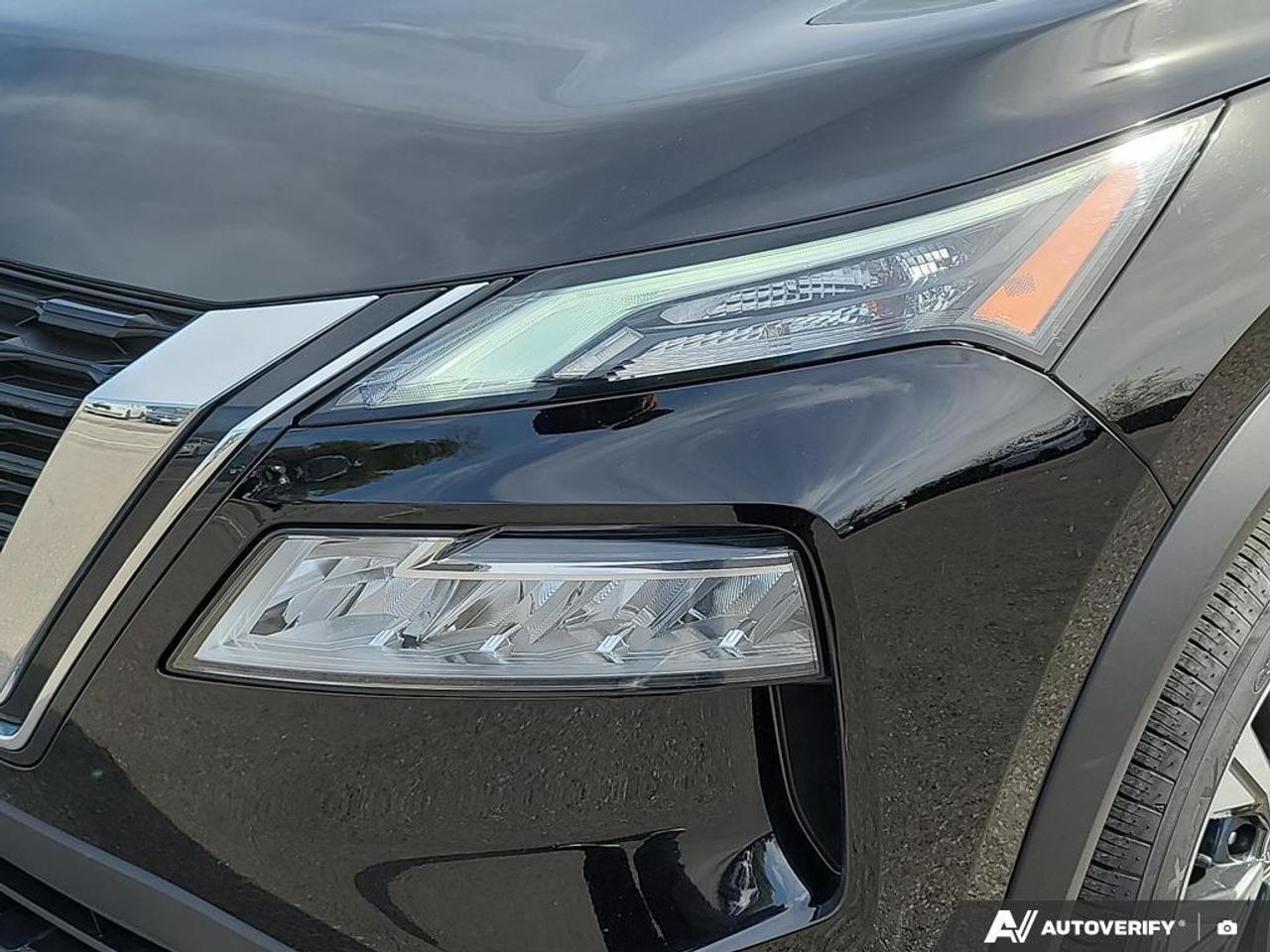2023 Nissan Rogue SV Moonroof HEATED SEATS   MOONROOF   REMOTE START Photo