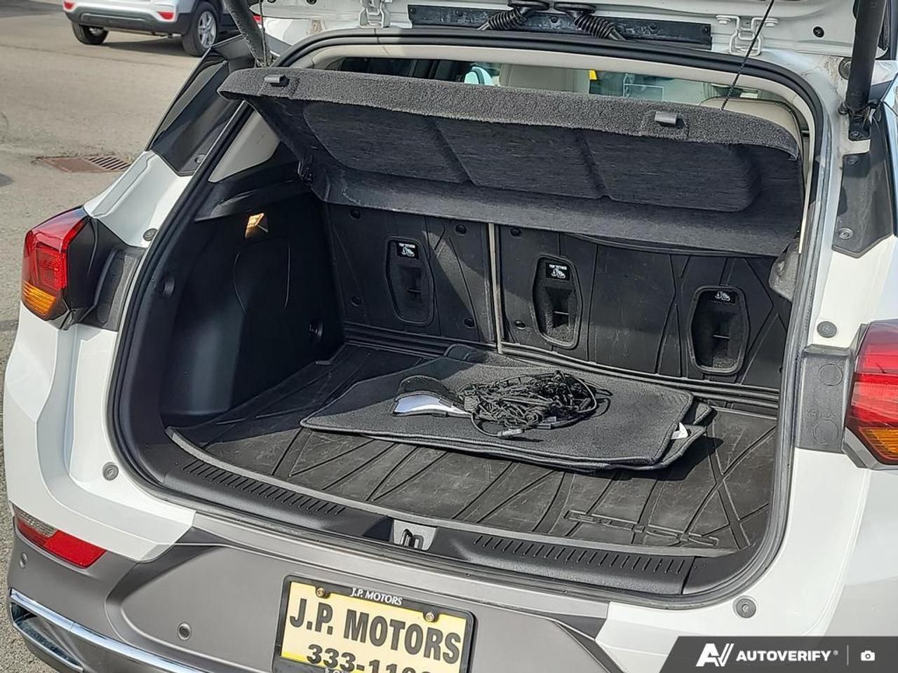 2022 Buick Encore GX Essence LEATHER   SMART DEVICE INTEGRATION   REMOT Photo