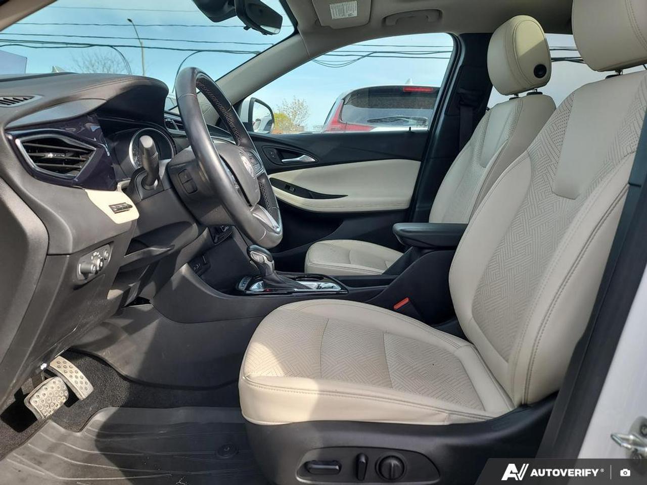 2022 Buick Encore GX Essence LEATHER   SMART DEVICE INTEGRATION   REMOT Photo