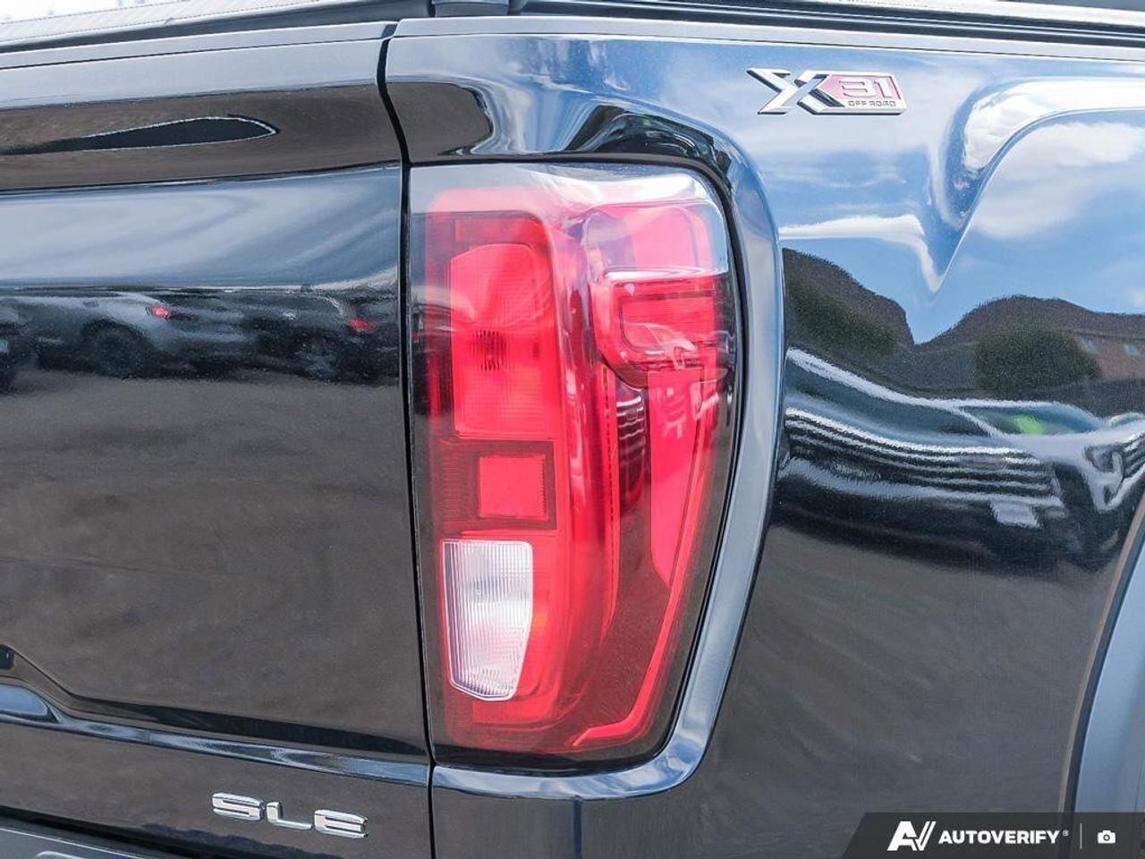 2021 GMC SIERRA 2500HD SLESLE, 6.6L V8, 4X4, ALLOYS, CLOTH, 1-OWNER, MACM Photo