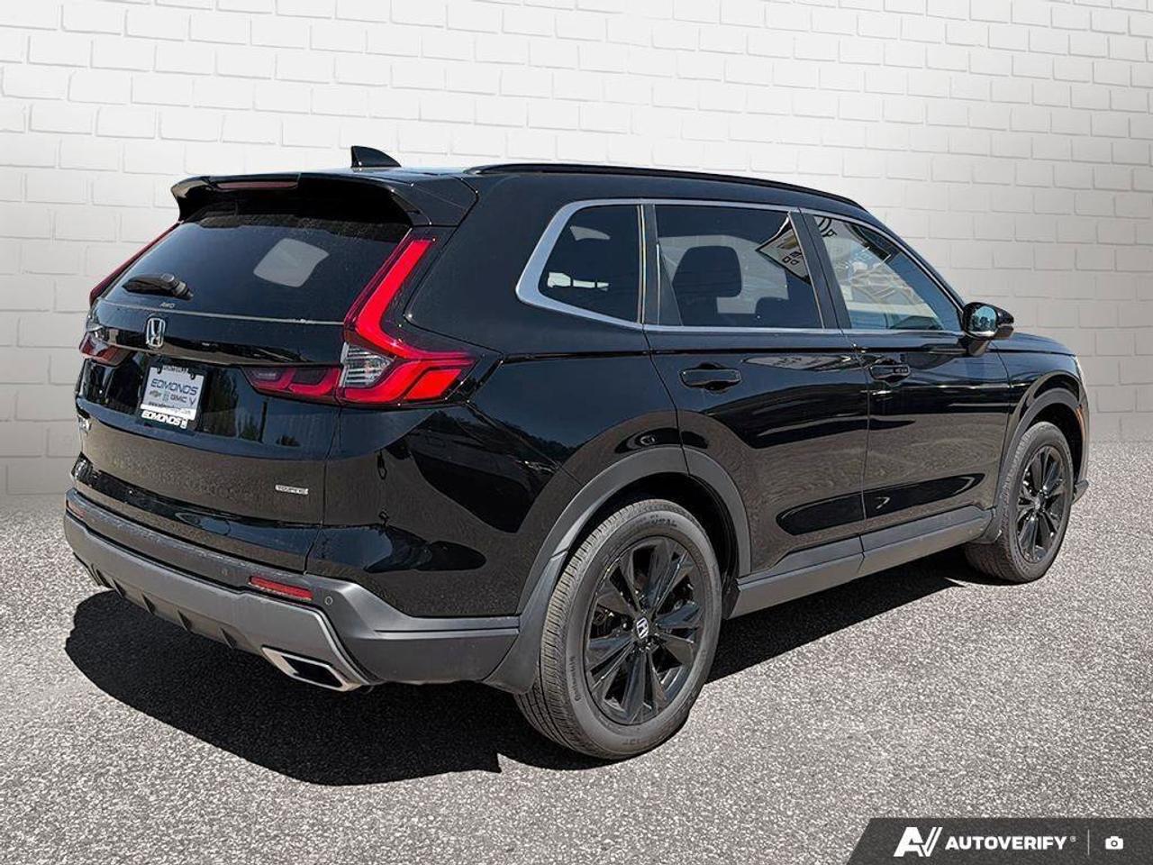 2025 Honda CR-V Hybrid TouringCertified Pre-Owned   Heated Seats   Remote Photo4