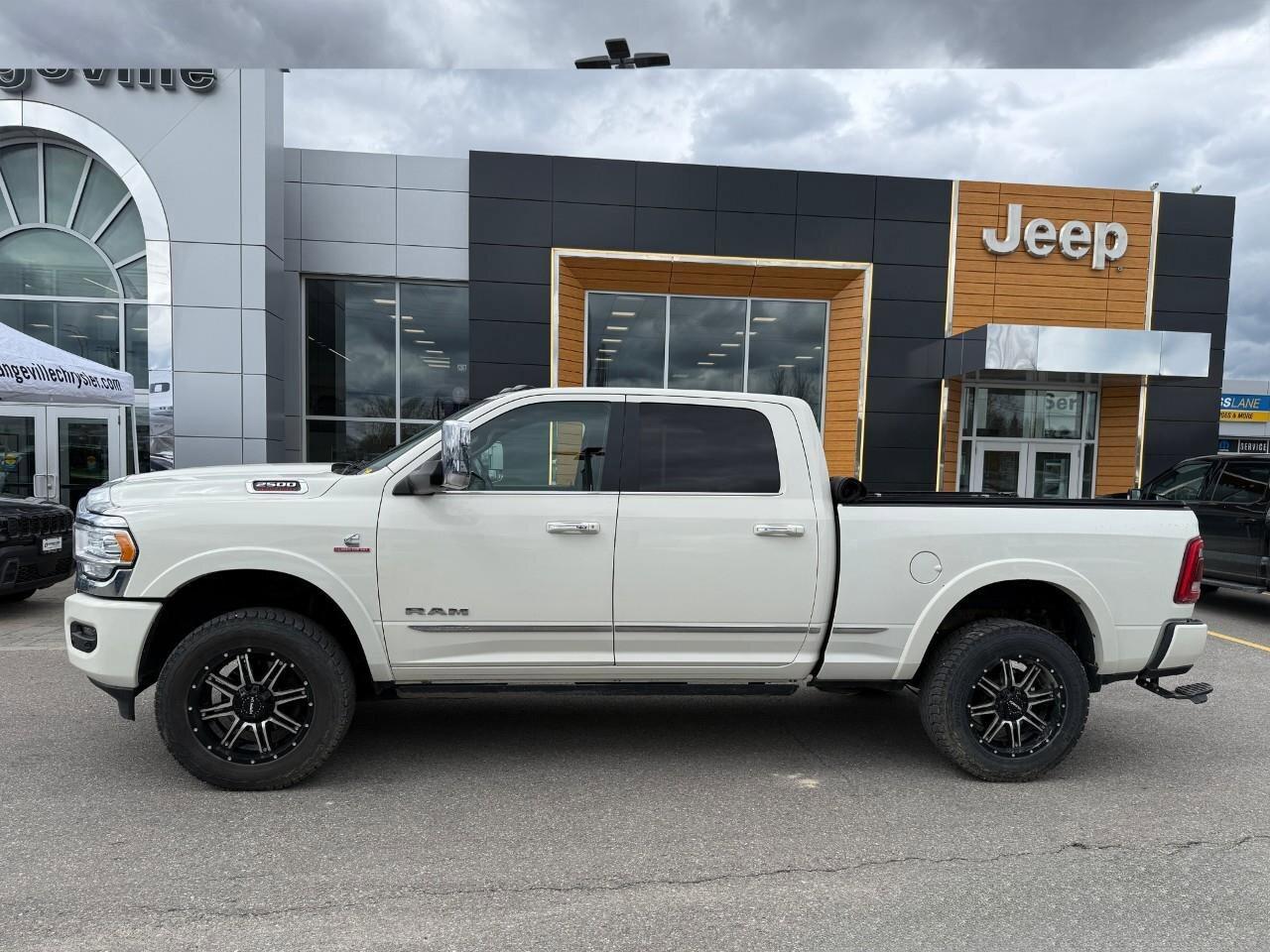 2022 RAM 2500 Limited 4x4 Crew Cab 6'4  Box Photo