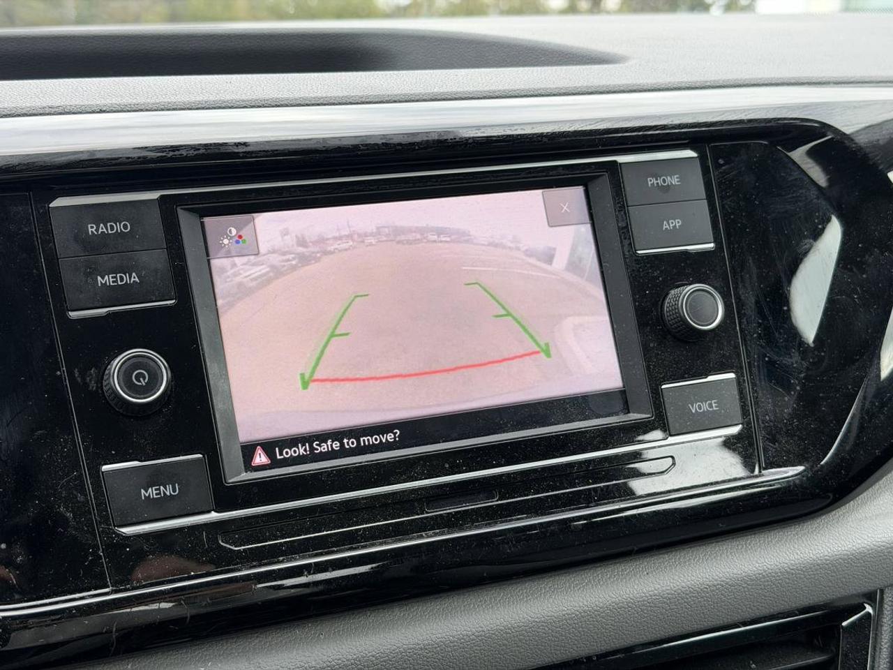 2024 Volkswagen Taos Trendline FWD Photo