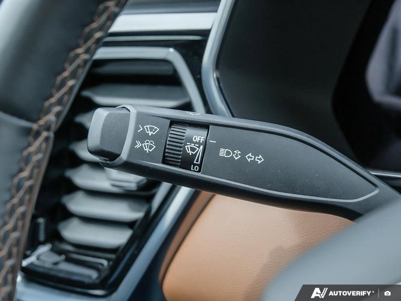 2023 GMC Canyon 4WD AT4AT4, 2.7L 4 CYL, 4X4, ALLOYS, LEATHER, MACM Photo