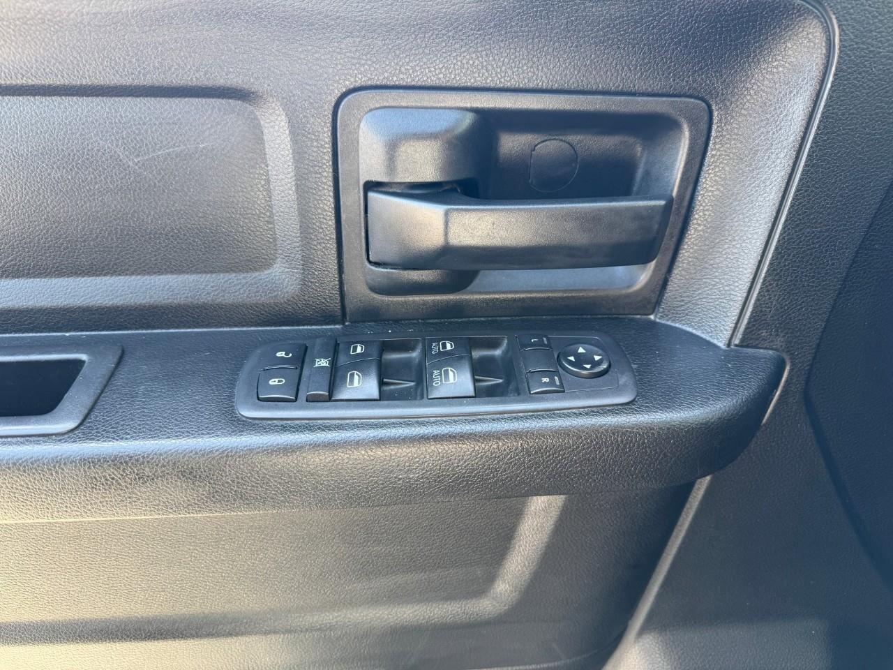 2019 RAM 1500 Classic Express 4x4 Quad Cab 6'4  Box Photo