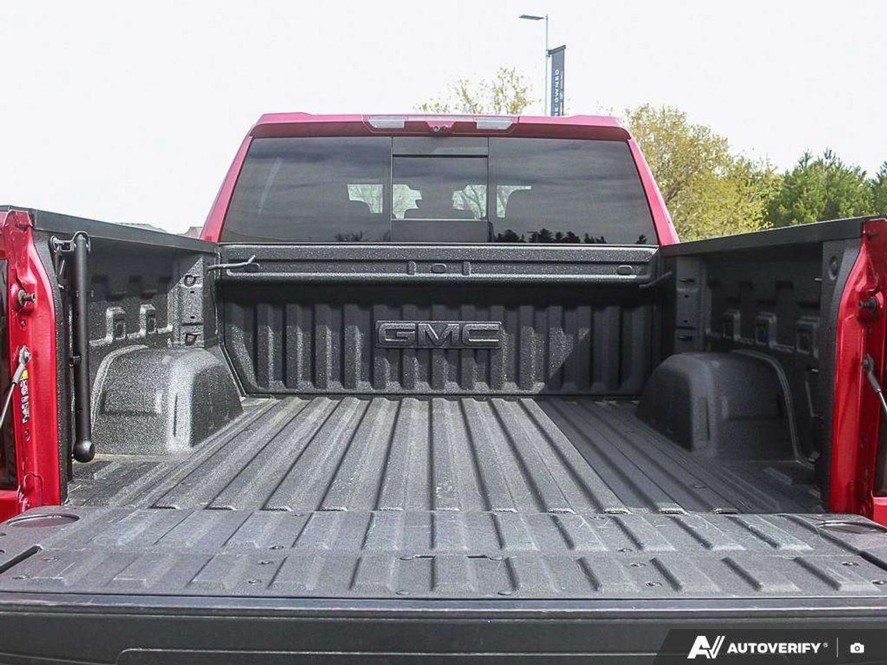 2025 GMC Sierra 1500 AT4, 3.0L DIESEL, 4X4, X31, ALLOYS, LEATHER, 1-OWNER, CERTIFIED PREOWNED! Photo