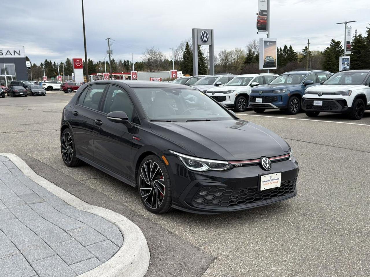 2023 Volkswagen Golf GTI Performance Auto Photo