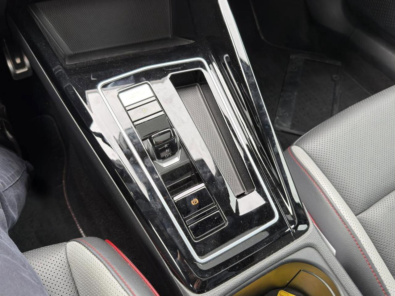 2023 Volkswagen Golf GTI Performance Auto Photo