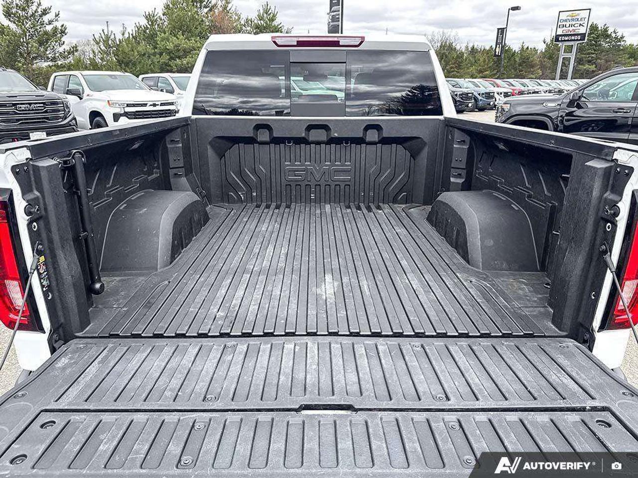 2024 GMC Sierra 1500 Sun Roof   Heated Seats   Trailer Brake Controller   Remote Start Photo
