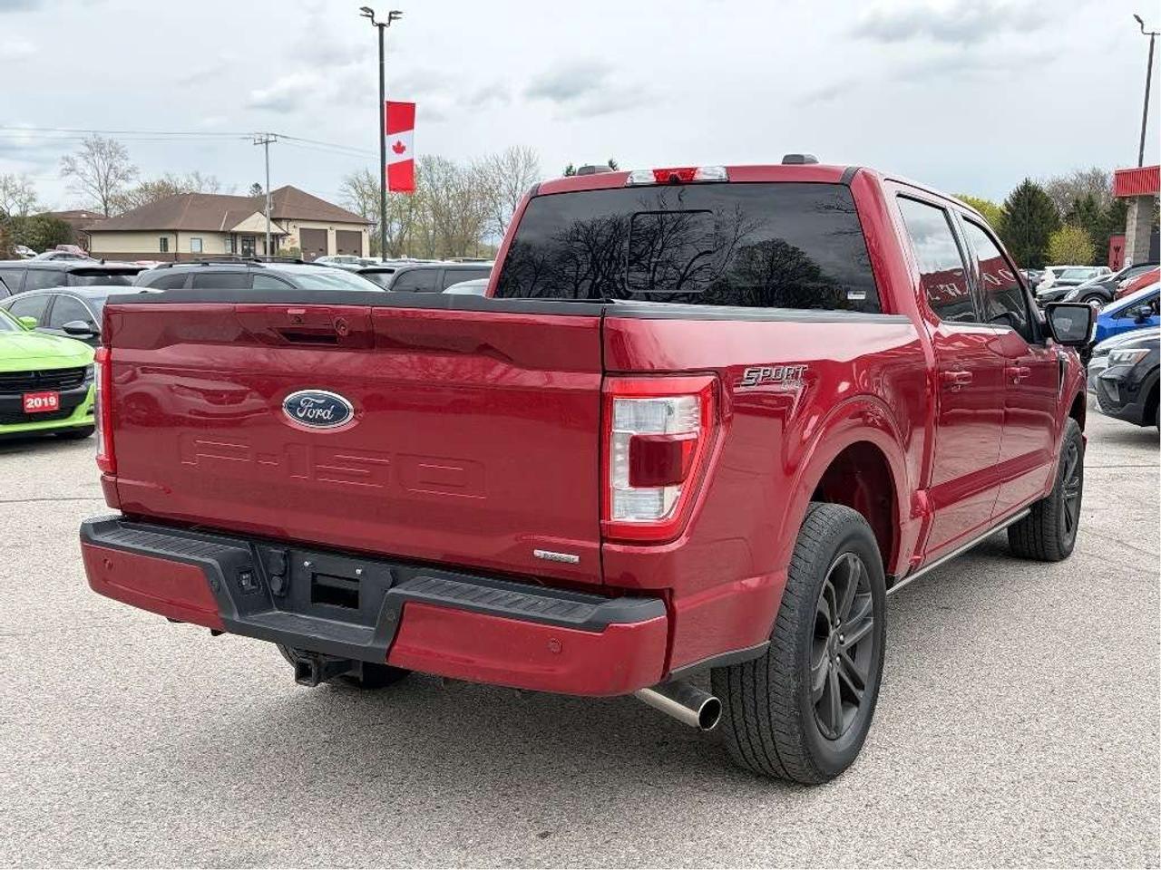 2022 Ford F-150 LARIAT, SUNROOF, POWER RUNNING BOARDS & TAILGATE! Photo