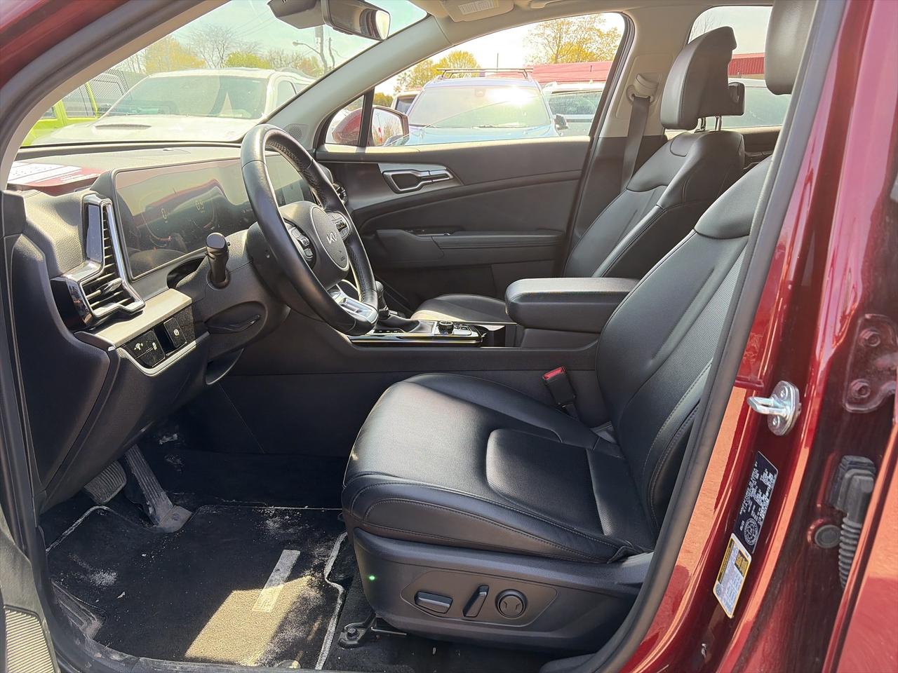 2023 Kia Sportage EX AWD, LEATHER, SUNROOF, REMOTE START! Photo