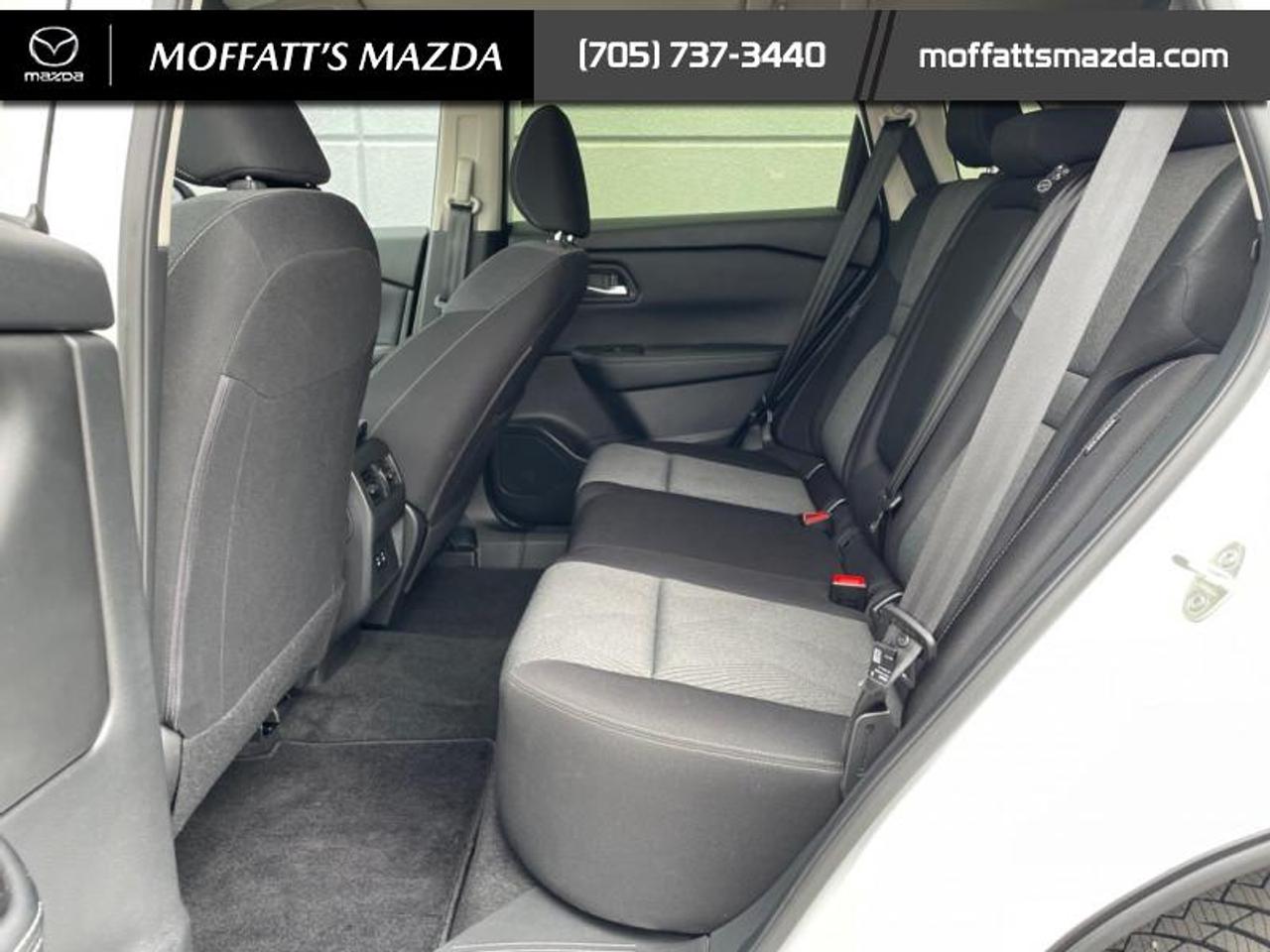 2024 Nissan Rogue SV MOONROOF Photo