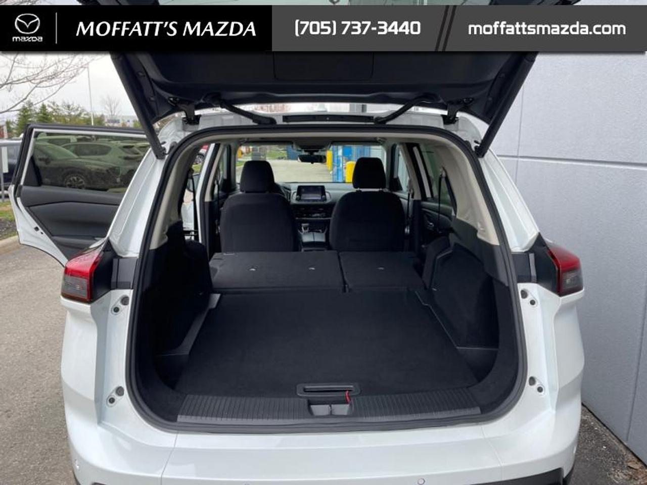 2024 Nissan Rogue SV MOONROOF Photo