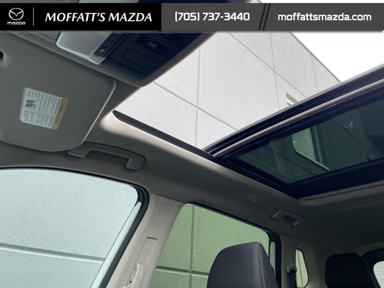2024 Nissan Rogue SV MOONROOF Photo